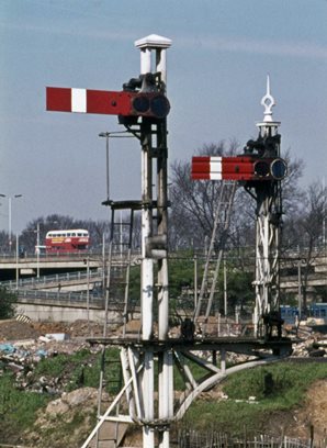 M4 junction 2 railway signal