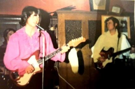 Sandy Dogg playing at the Princess Royal, mid 1960s