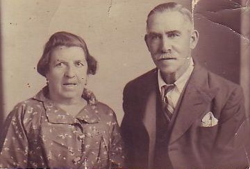 Sepia portrait of TW Stockley and his wife Ellen