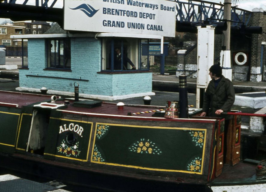 Brentford Lock Narrowboat